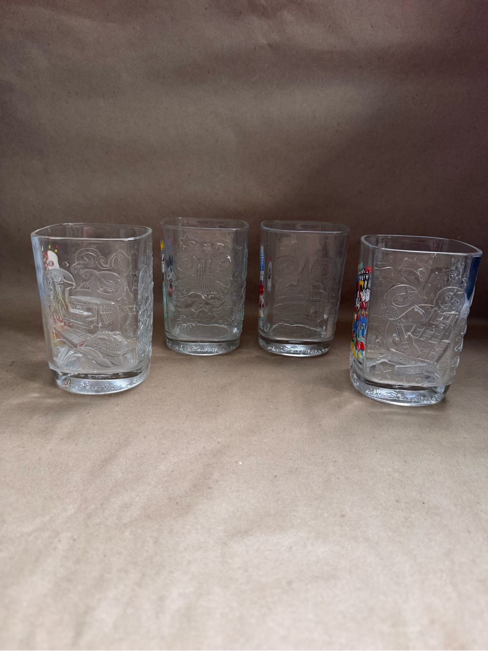 Set of 4 x 2000 McDonalds Walt Disney World Square Glass Tumblers - Picture 8 of 11